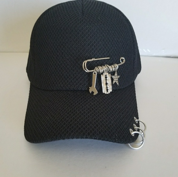 Women Black Baseball cap. - Picture 6 of 8